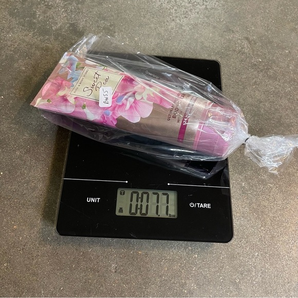 Bath & Body Works Sweet Pea Ultimate Hydration Hyaluronic Acid Body Cream - Picture 4 of 4